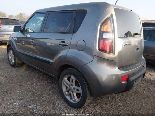 Kia Soul + Image 4