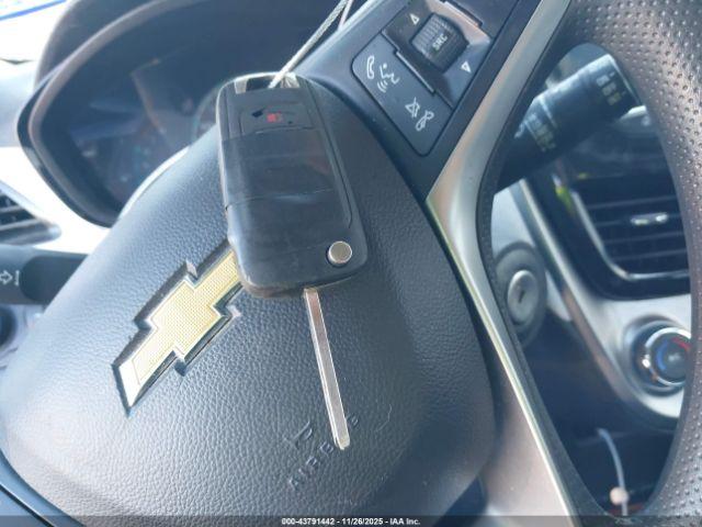 Chevrolet Spark 1lt Manual Image 13