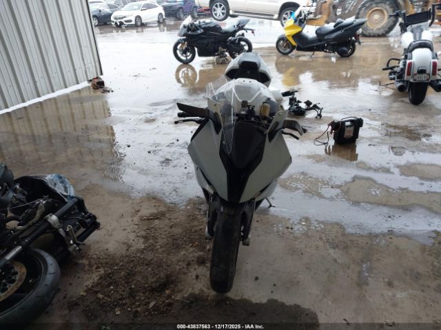 BMW S 1000 Rr Image 3