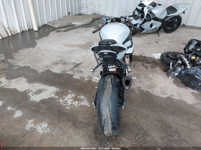 BMW S 1000 Rr Image 12