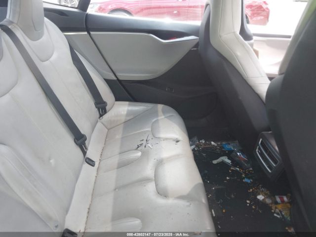 Tesla Model S Image 14