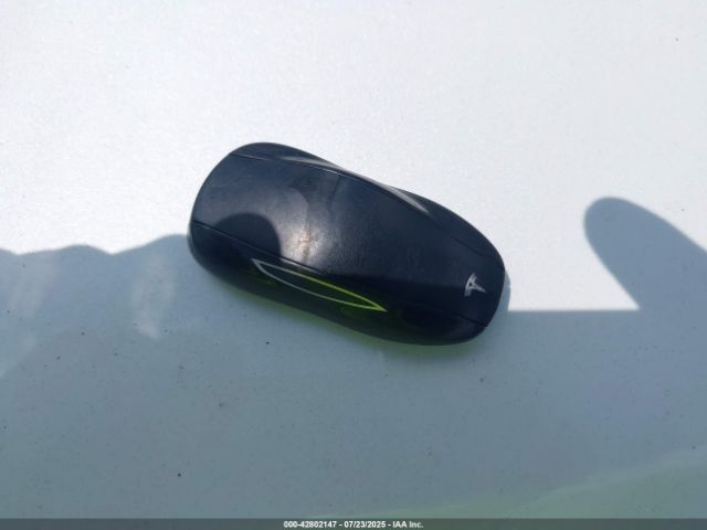 Tesla Model S Image 2