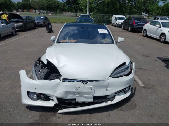 Tesla Model S Image 6