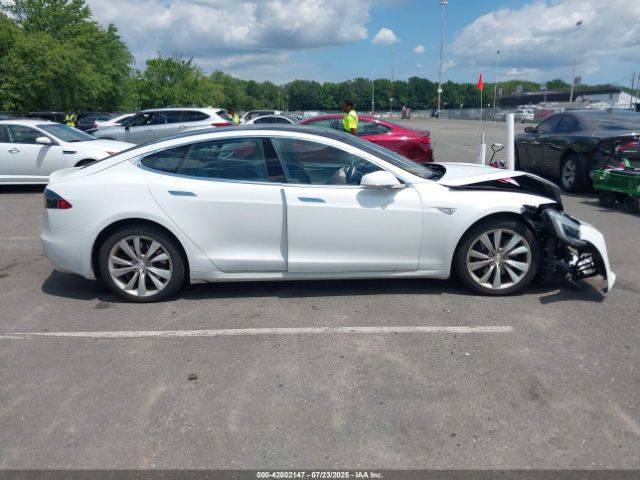 Tesla Model S Image 4