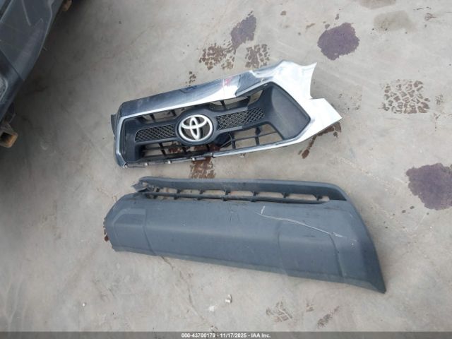 Toyota Tacoma Prerunner Image 15