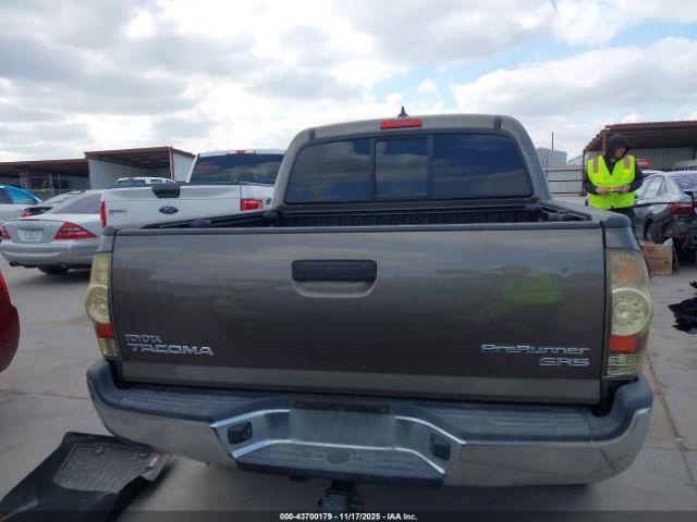 Toyota Tacoma Prerunner Image 17