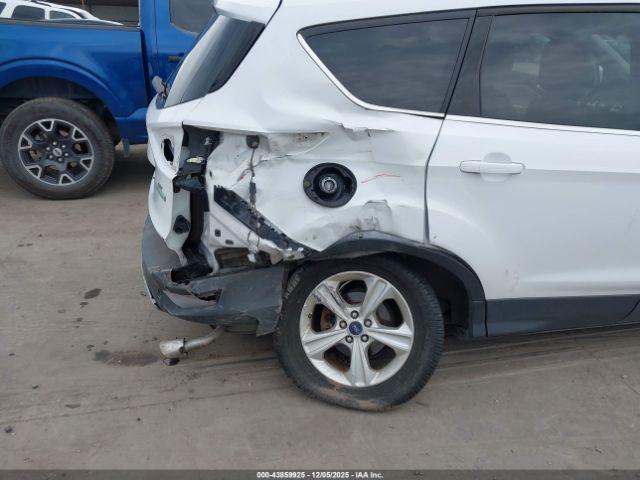 Ford Escape Se Image 4