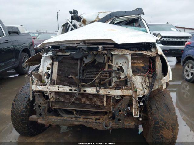 Toyota Tacoma Base V6 Image 12