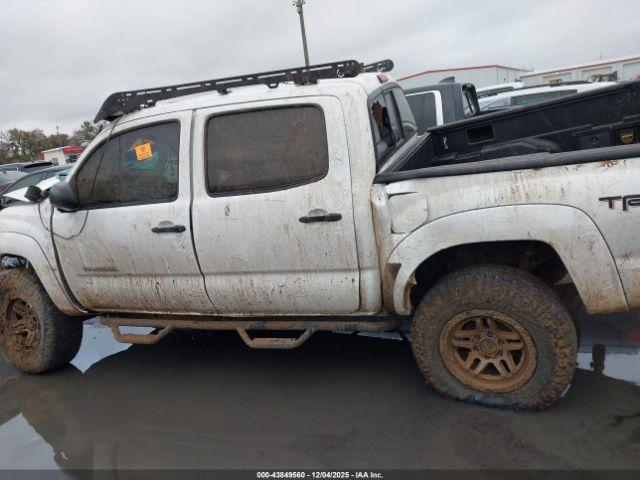 Toyota Tacoma Base V6 Image 9