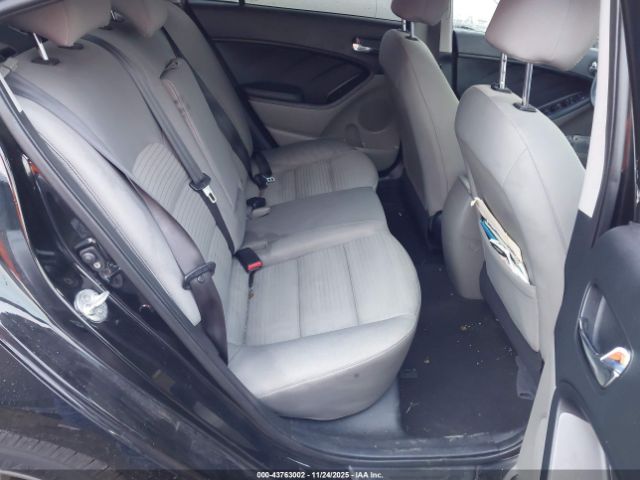 Kia Forte Lx Image 9