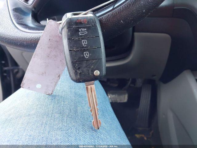 Kia Forte Lx Image 4