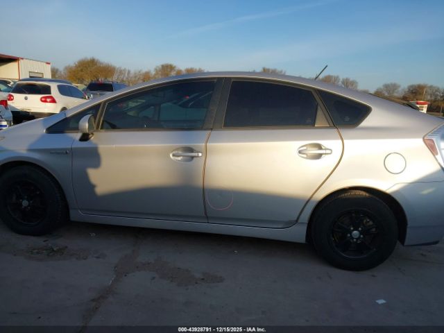 Toyota Prius Two Image 14