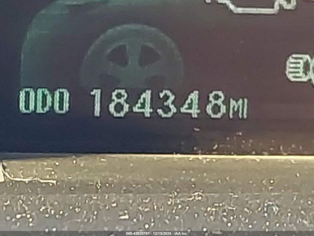 Toyota Prius Two Image 16