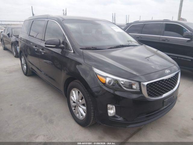  Salvage Kia Sedona