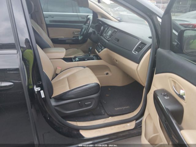 Kia Sedona Ex Image 4