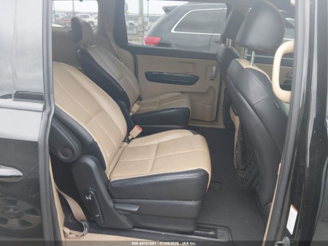 Kia Sedona Ex Image 12