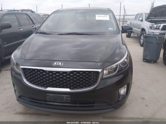 Kia Sedona Ex Image 10