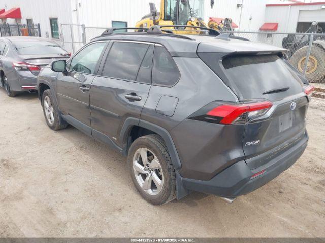 Toyota RAV4 Xle Premium Image 11