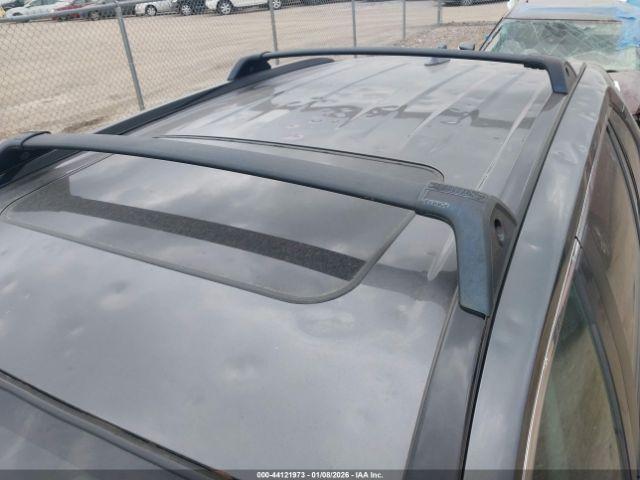 Toyota RAV4 Xle Premium Image 10