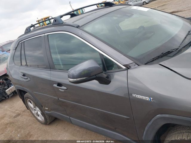 Toyota RAV4 Xle Premium Image 16