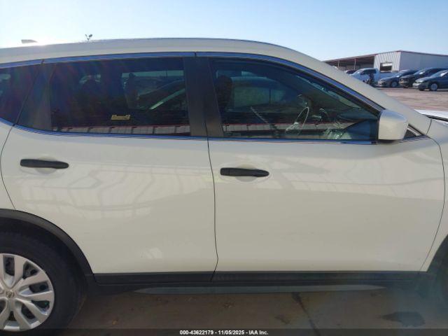 Nissan Rogue S Image 14