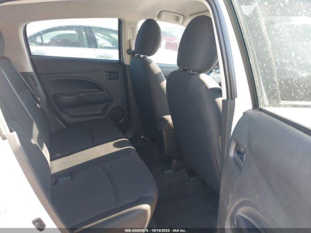 Mitsubishi Mirage Es Image 2