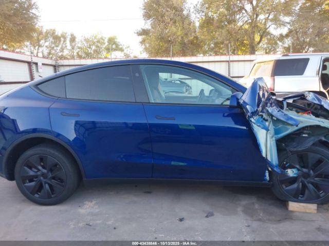 Tesla Model Y Long Range Dual Motor Rear-wheel Drive Image 16