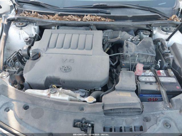 Toyota Avalon Xle Premium Image 9