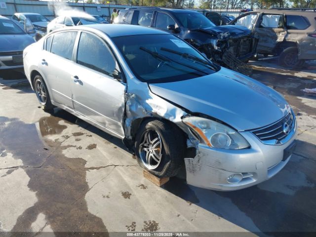 Nissan Altima 2.5 Image 1