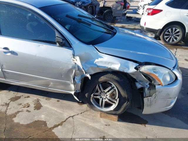 Nissan Altima 2.5 Image 5