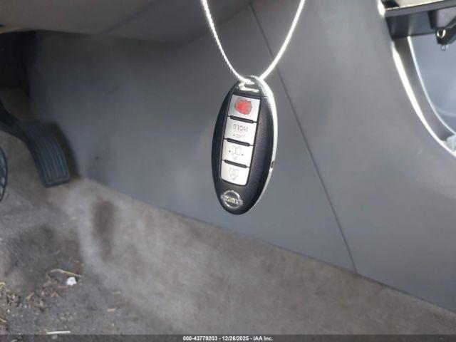 Nissan Altima 2.5 Image 16