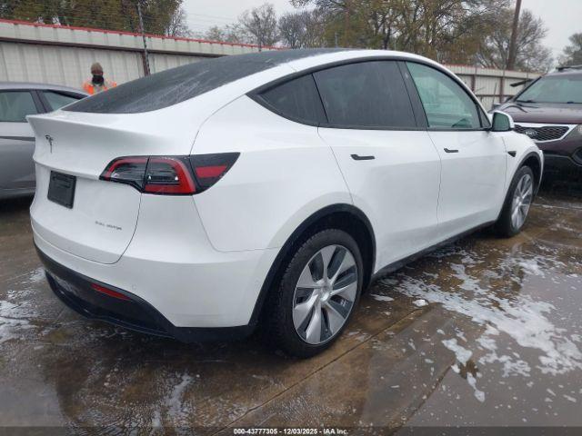 Tesla Model Y Long Range Dual Motor All-wheel Drive Image 15