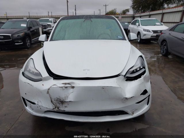 Tesla Model Y Long Range Dual Motor All-wheel Drive Image 6