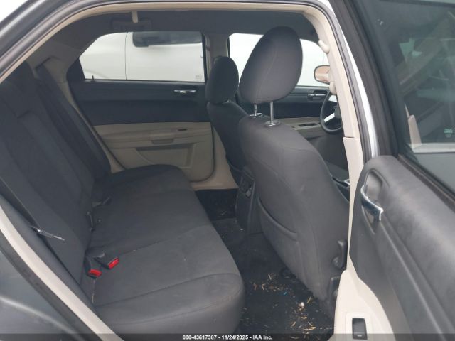 Chrysler 300 Image 2