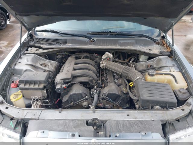 Chrysler 300 Image 10