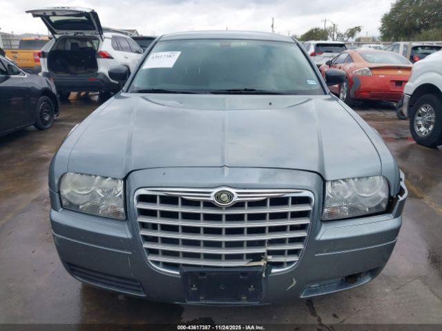 Chrysler 300 Image 19