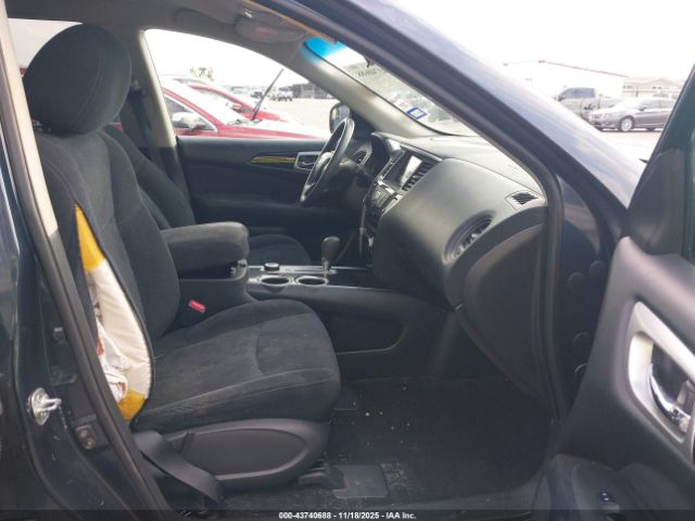 Nissan Pathfinder S Image 11