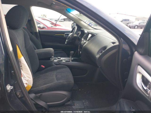 Nissan Pathfinder S Image 11