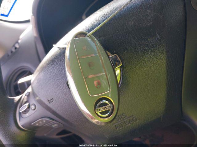 Nissan Pathfinder S Image 6