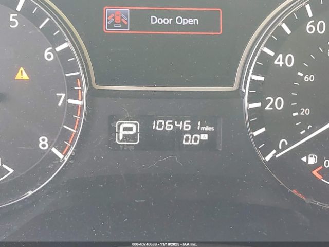 Nissan Pathfinder S Image 8