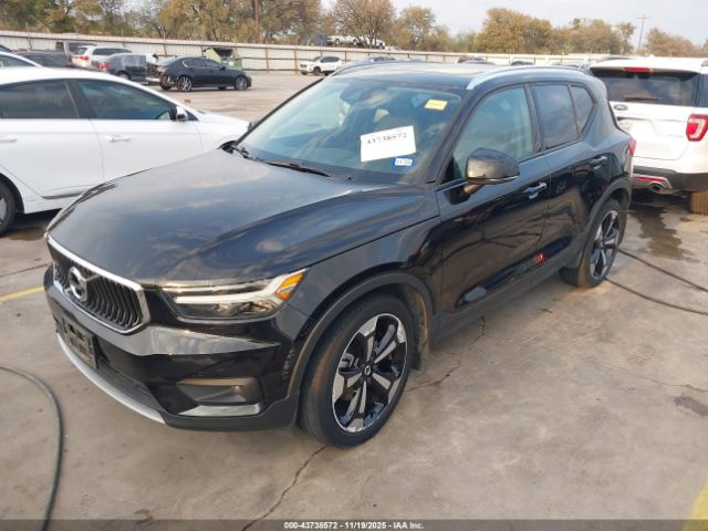 Volvo XC40 T5 Momentum Image 12