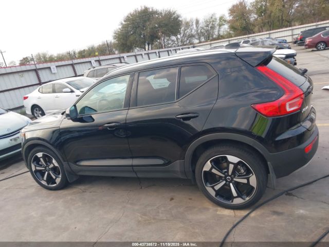 Volvo XC40 T5 Momentum Image 10