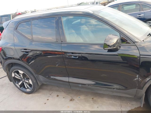 Volvo XC40 T5 Momentum Image 13