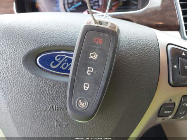 Ford Taurus Limited Image 12