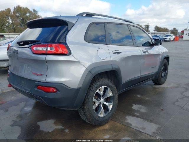 Jeep Cherokee Trailhawk 4x4 Image 2