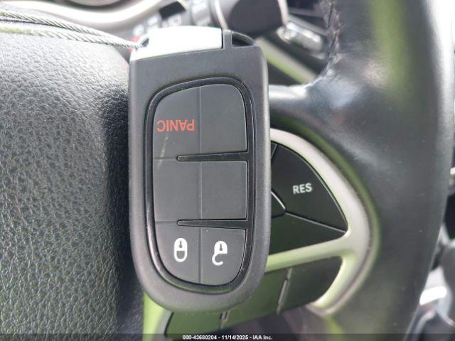 Jeep Cherokee Trailhawk 4x4 Image 12