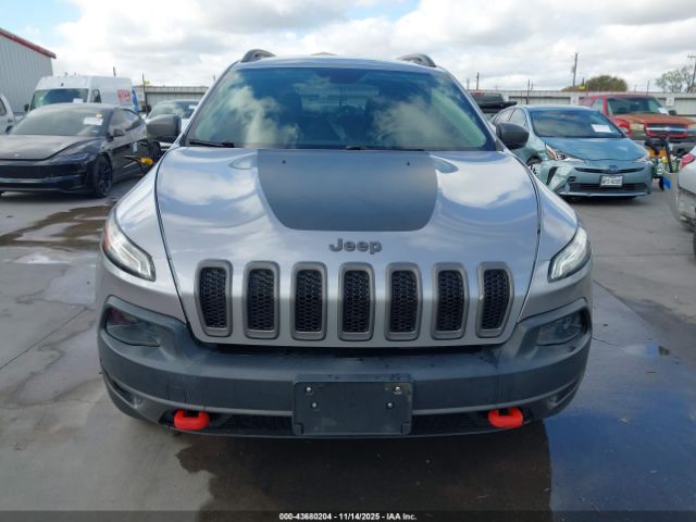 Jeep Cherokee Trailhawk 4x4 Image 19