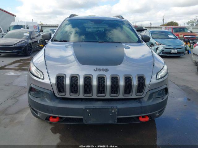 Jeep Cherokee Trailhawk 4x4 Image 19