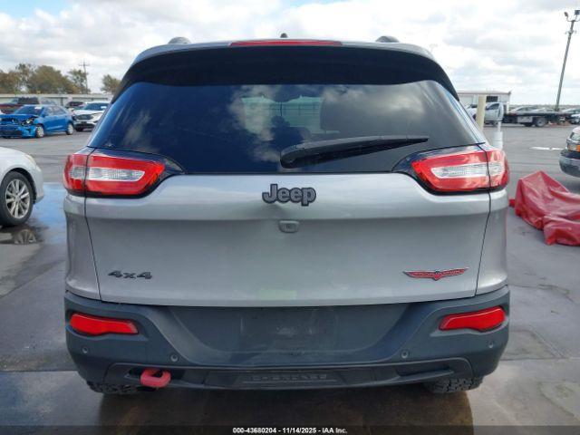 Jeep Cherokee Trailhawk 4x4 Image 5