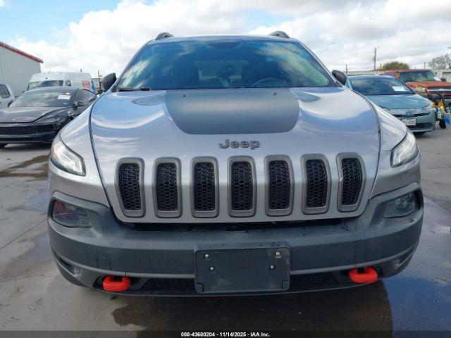 Jeep Cherokee Trailhawk 4x4 Image 7